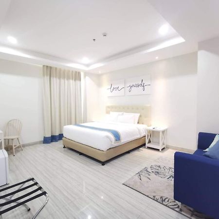 Hampton Suites Davao Exterior foto