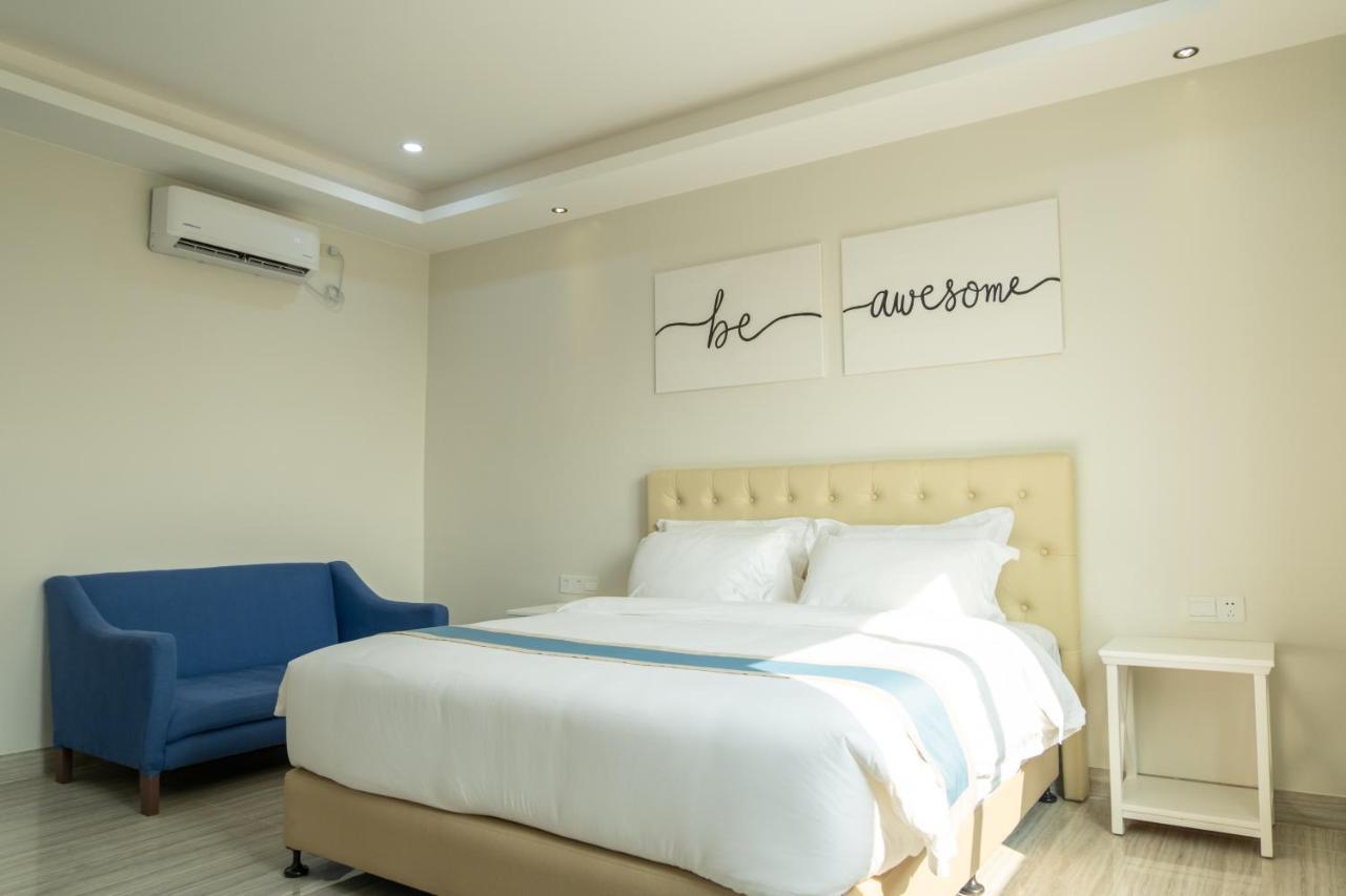 Hampton Suites Davao Exterior foto