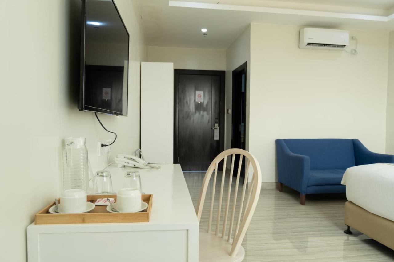 Hampton Suites Davao Exterior foto