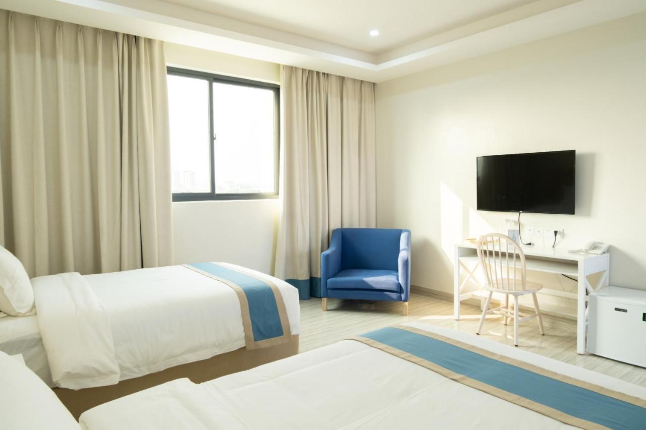 Hampton Suites Davao Exterior foto