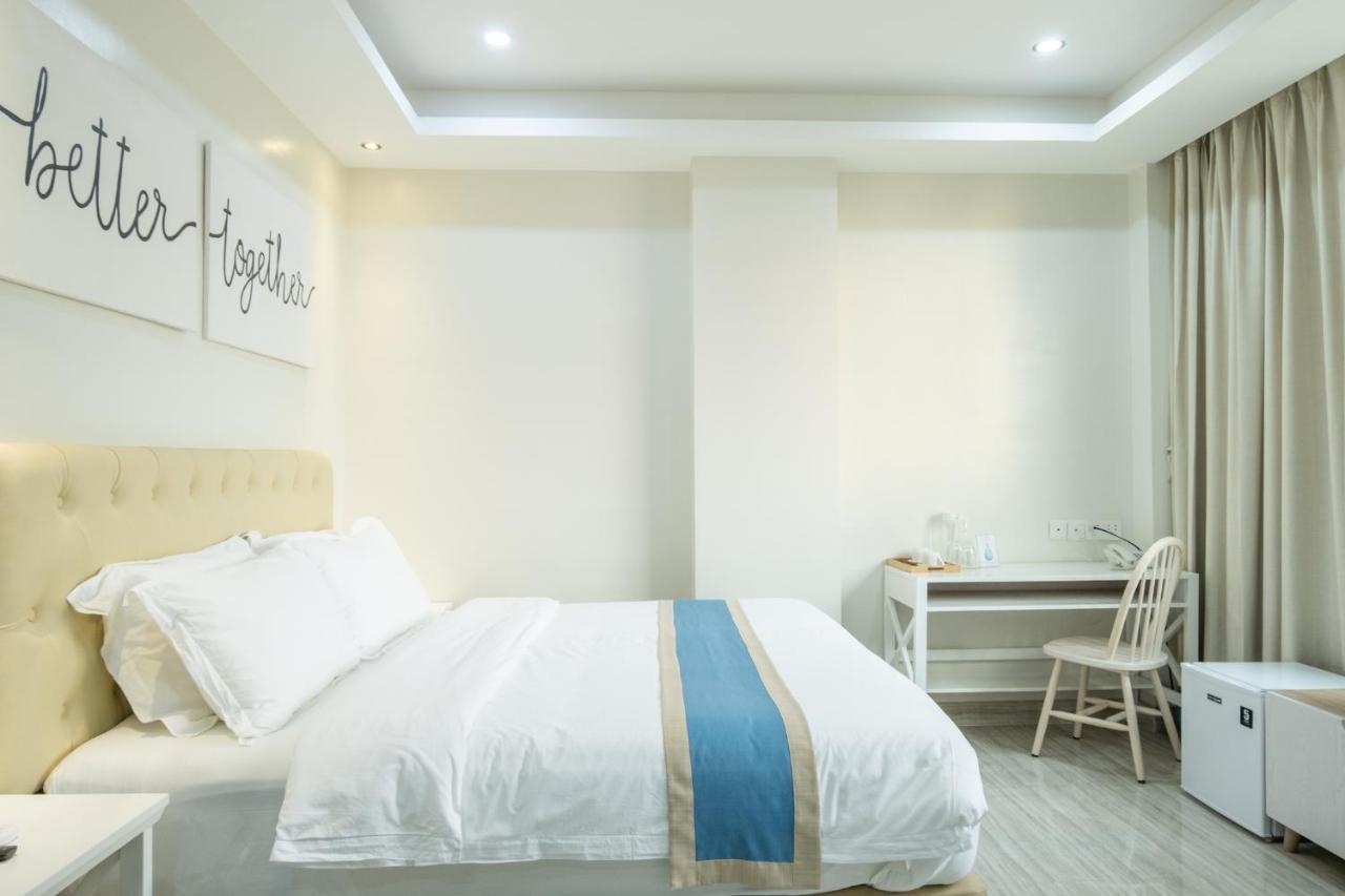 Hampton Suites Davao Exterior foto